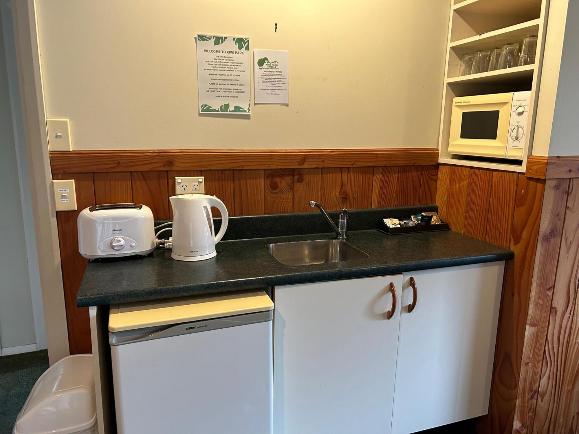 Kiwi Park Motels Murchison Esterno foto