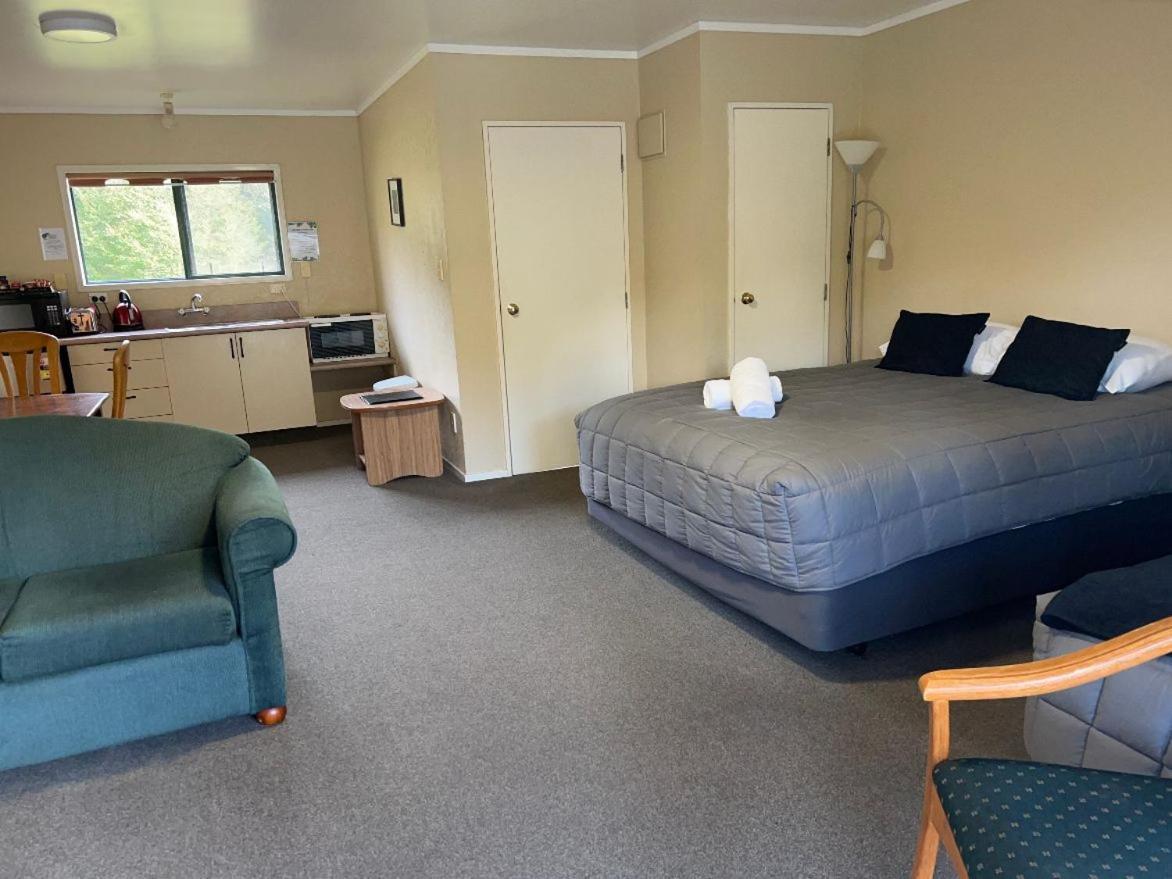 Kiwi Park Motels Murchison Esterno foto