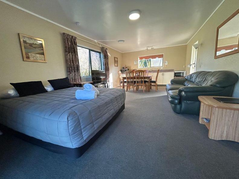 Kiwi Park Motels Murchison Esterno foto